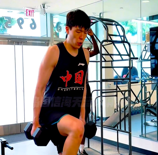 关于杨瀚森首先应该提升体能，然后加强速度和力量的信息