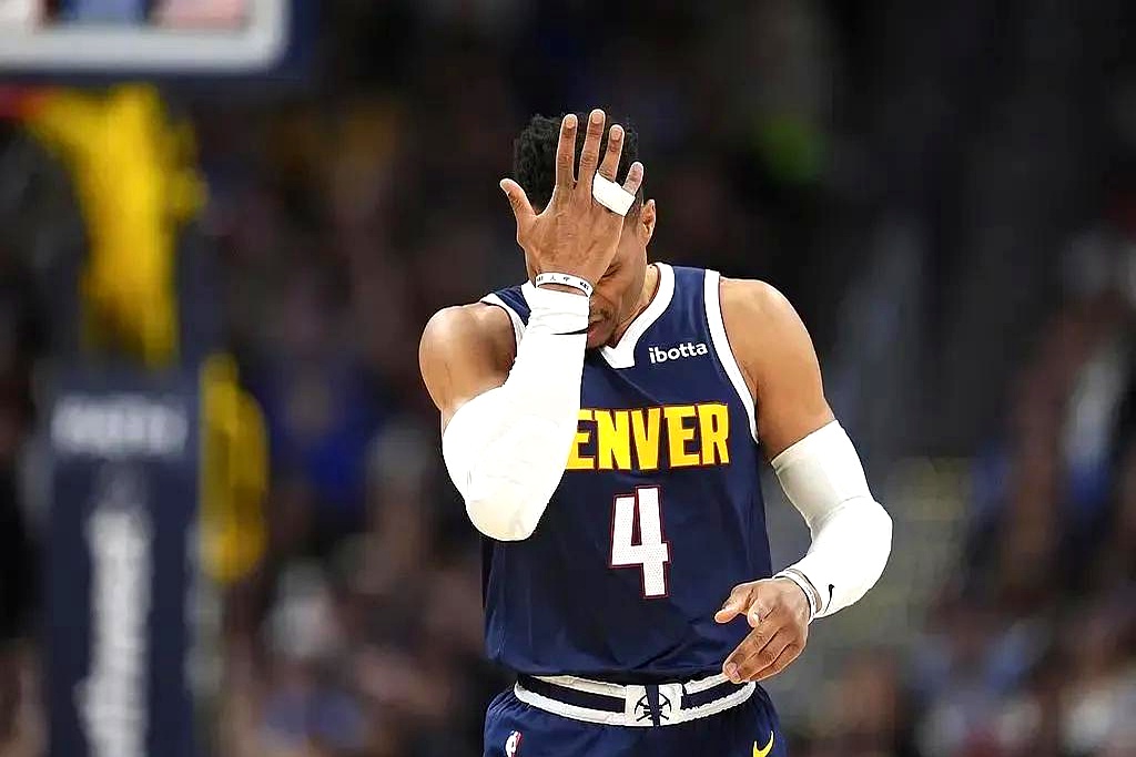 小史密斯：阿门不蓄力起跳头能碰筐，但他不愿意去扣篮大赛的简单介绍