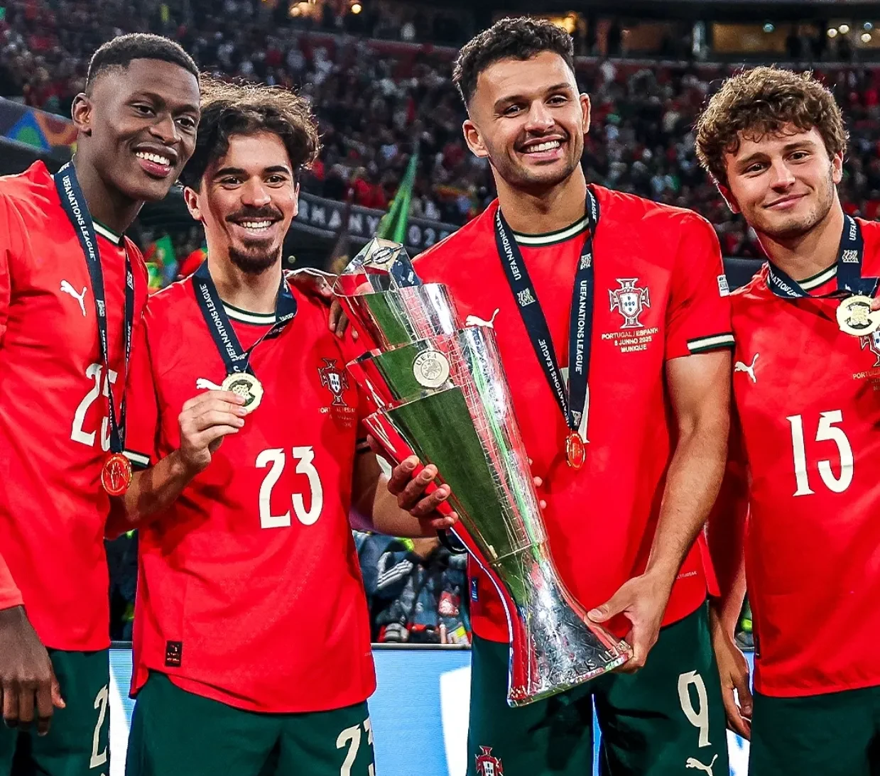 葡萄牙靠他？25岁指挥官正值巅峰，帮巴黎夺欧冠的简单介绍