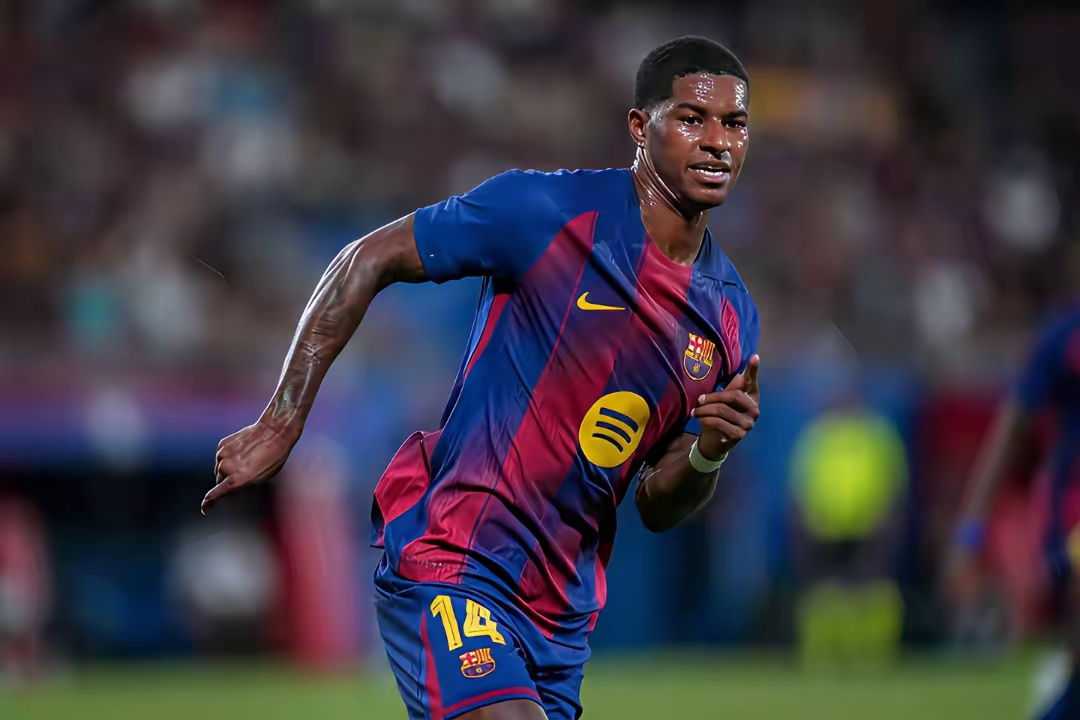 包含27岁拉什福德即将租借加盟巴萨附带选择性买断条款的词条