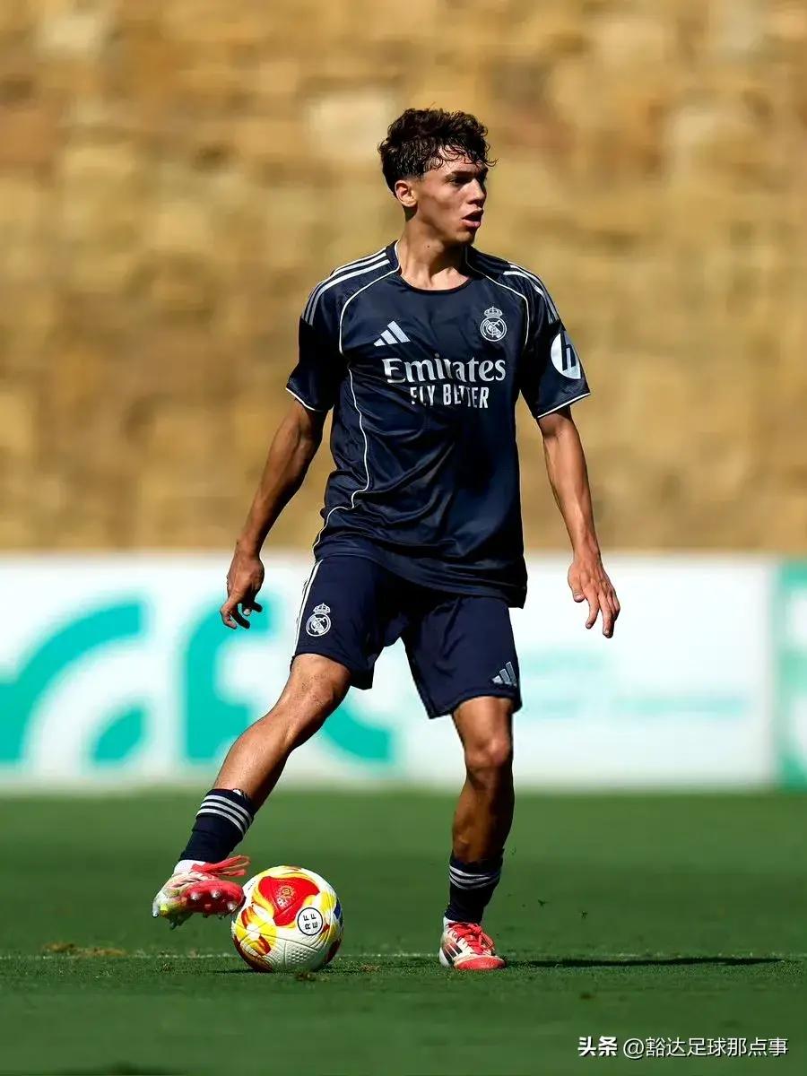 包含意甲新星确定回归皇马！身价6500万的他，怎解伯纳乌中场冗余问题的词条