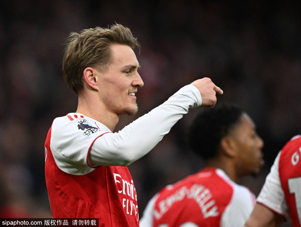 关于英超跨年争冠战，阿森纳主场难赢维拉，靠乌龙球致胜难以复制的信息