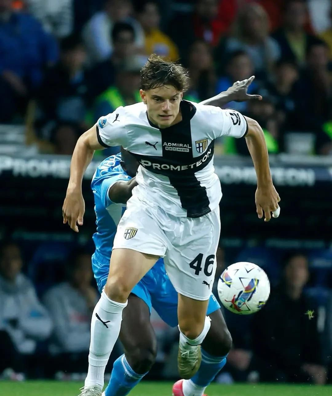 包含塞雷佐：想告诉球迷拥有西蒙尼很幸运，希望他能的词条