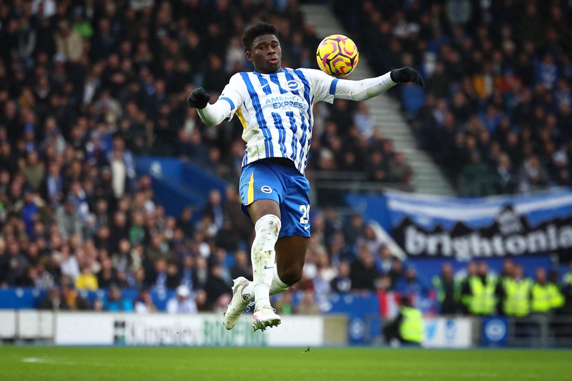 7500万签下“英超詹姆斯”：曼联妥协的代价不低，会继续买前锋的简单介绍