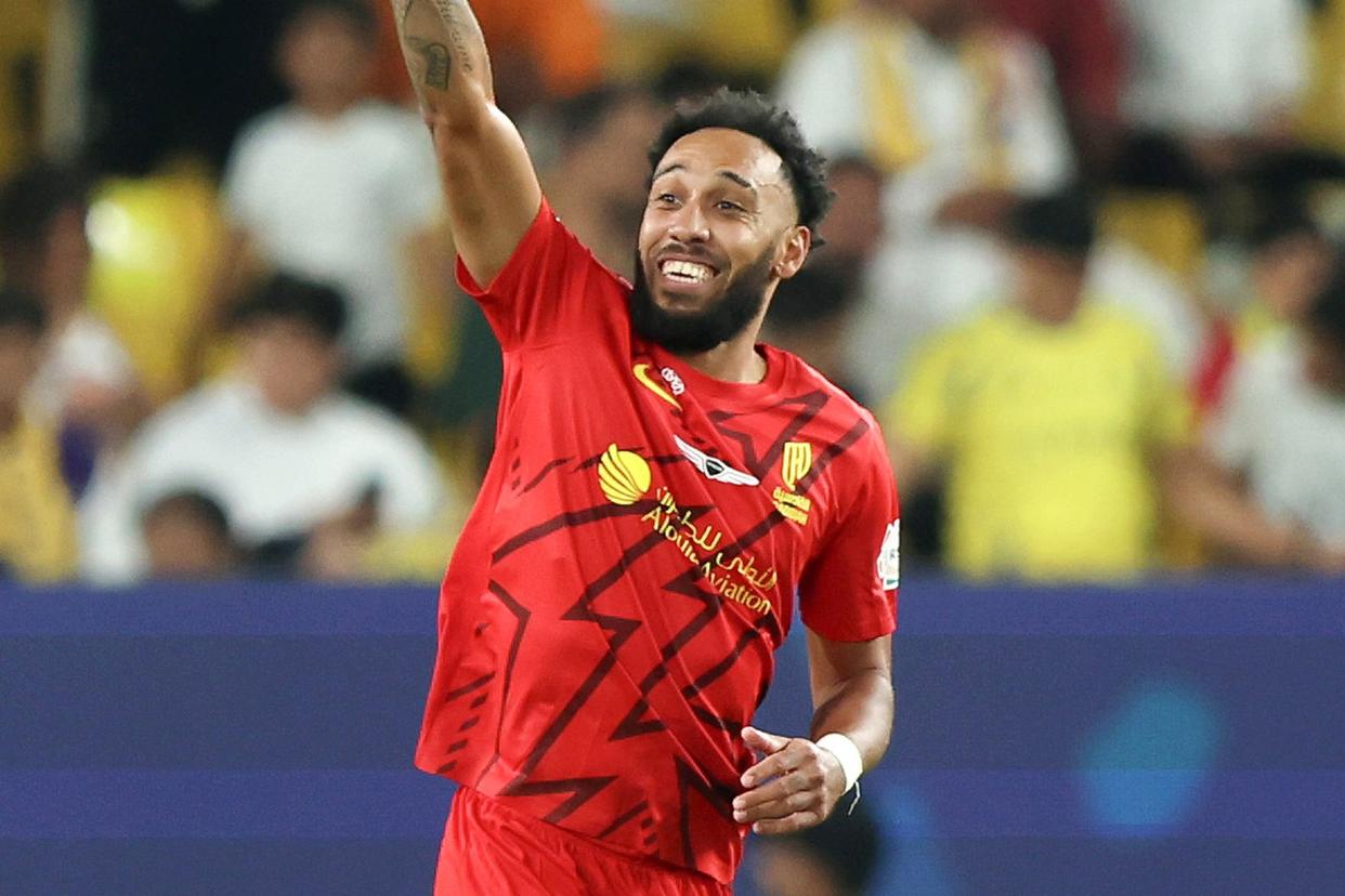 奥巴梅扬：在沙特踢球是很棒的经历，希望能带领的简单介绍