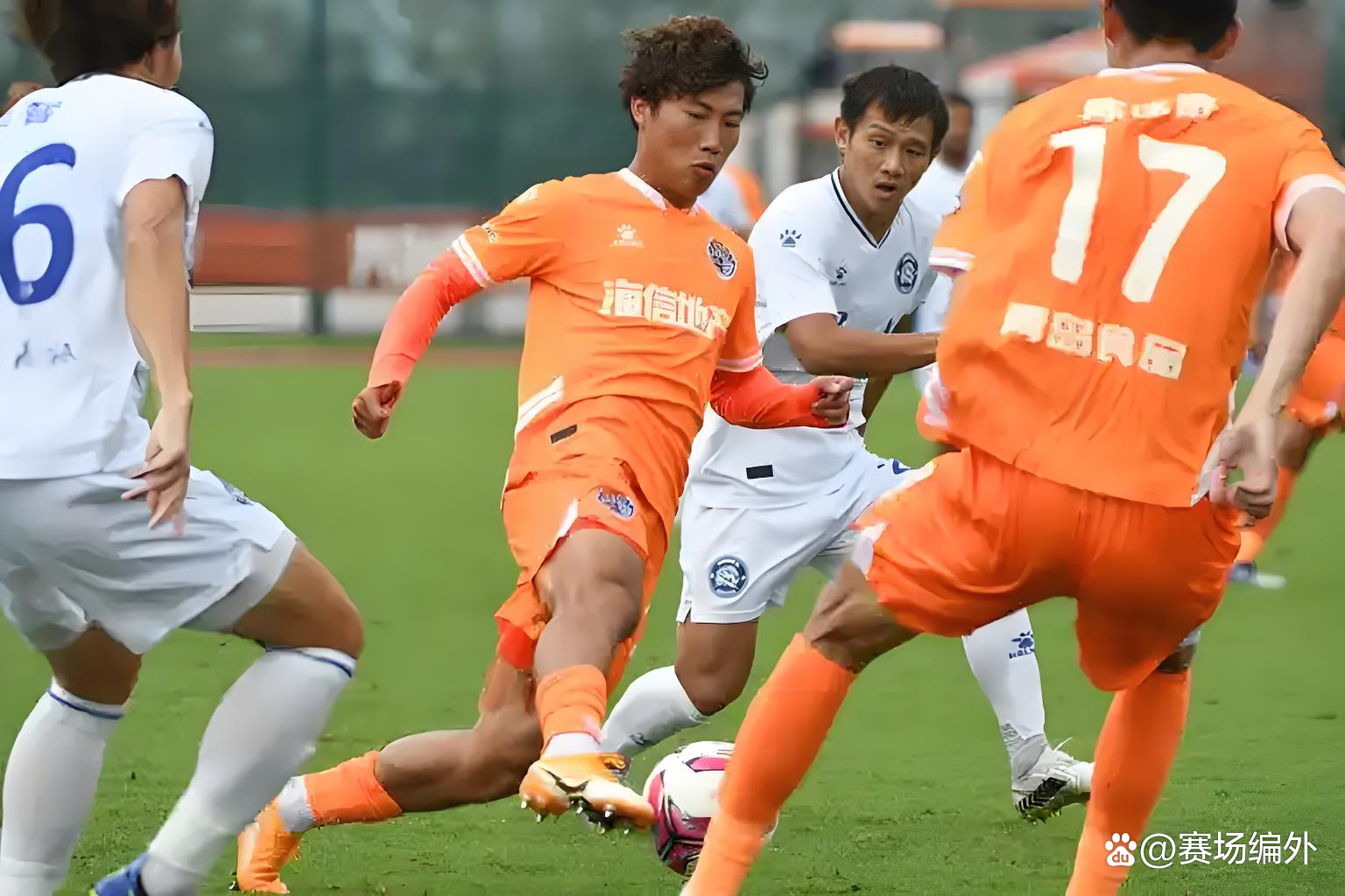 换帅+人员流失！青岛海牛、武汉三镇保级调整，新赛季能突围？的简单介绍