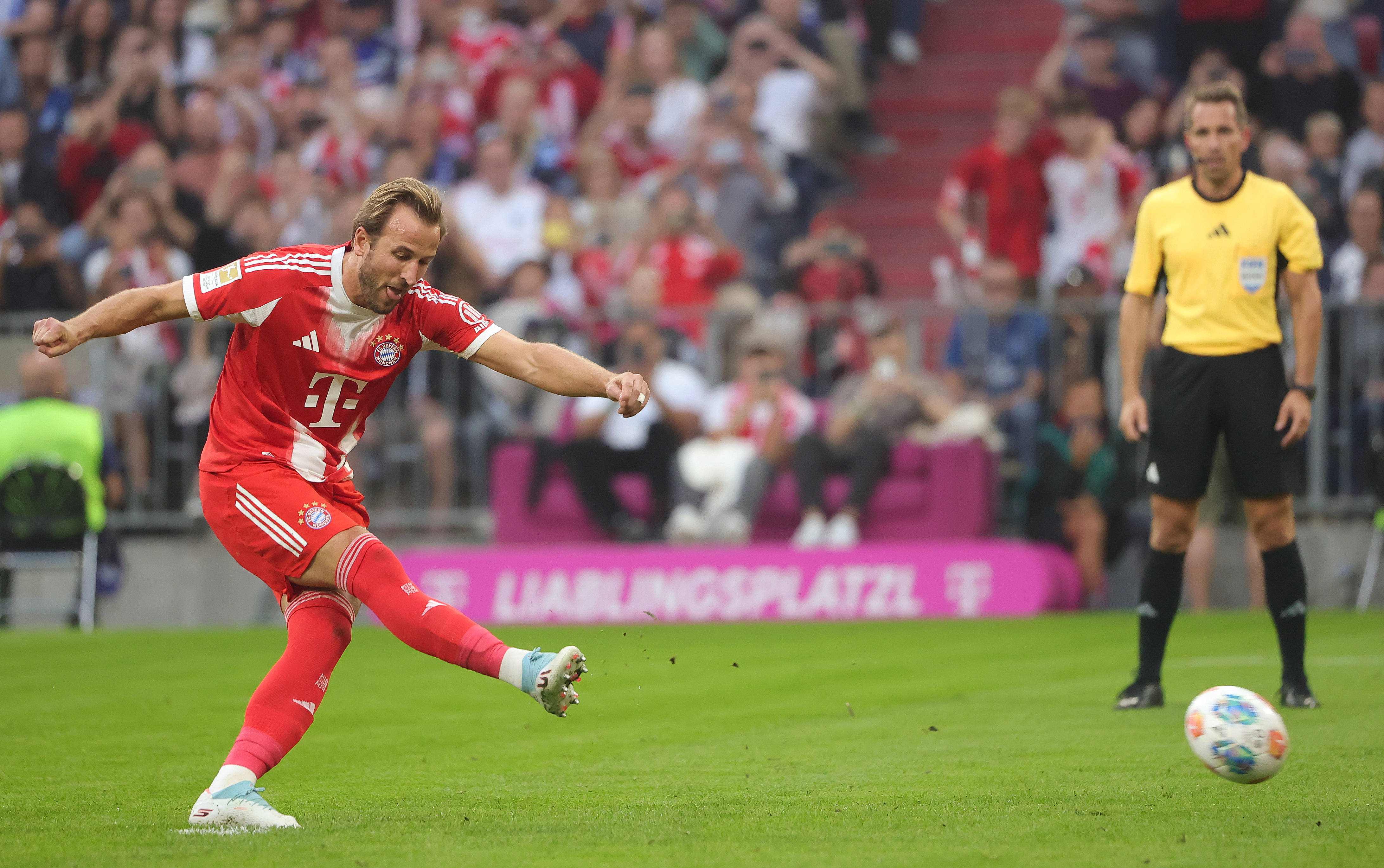 包含拜仁横扫德甲2025:百球狂轰彰显无解统治力的词条 包含拜仁横扫德甲2025:百球狂轰彰显无解统治力的词条