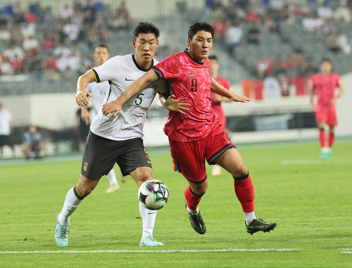 包含俱乐部命令国脚不敢踢，场上表现受限，三大原因致国足失败的词条