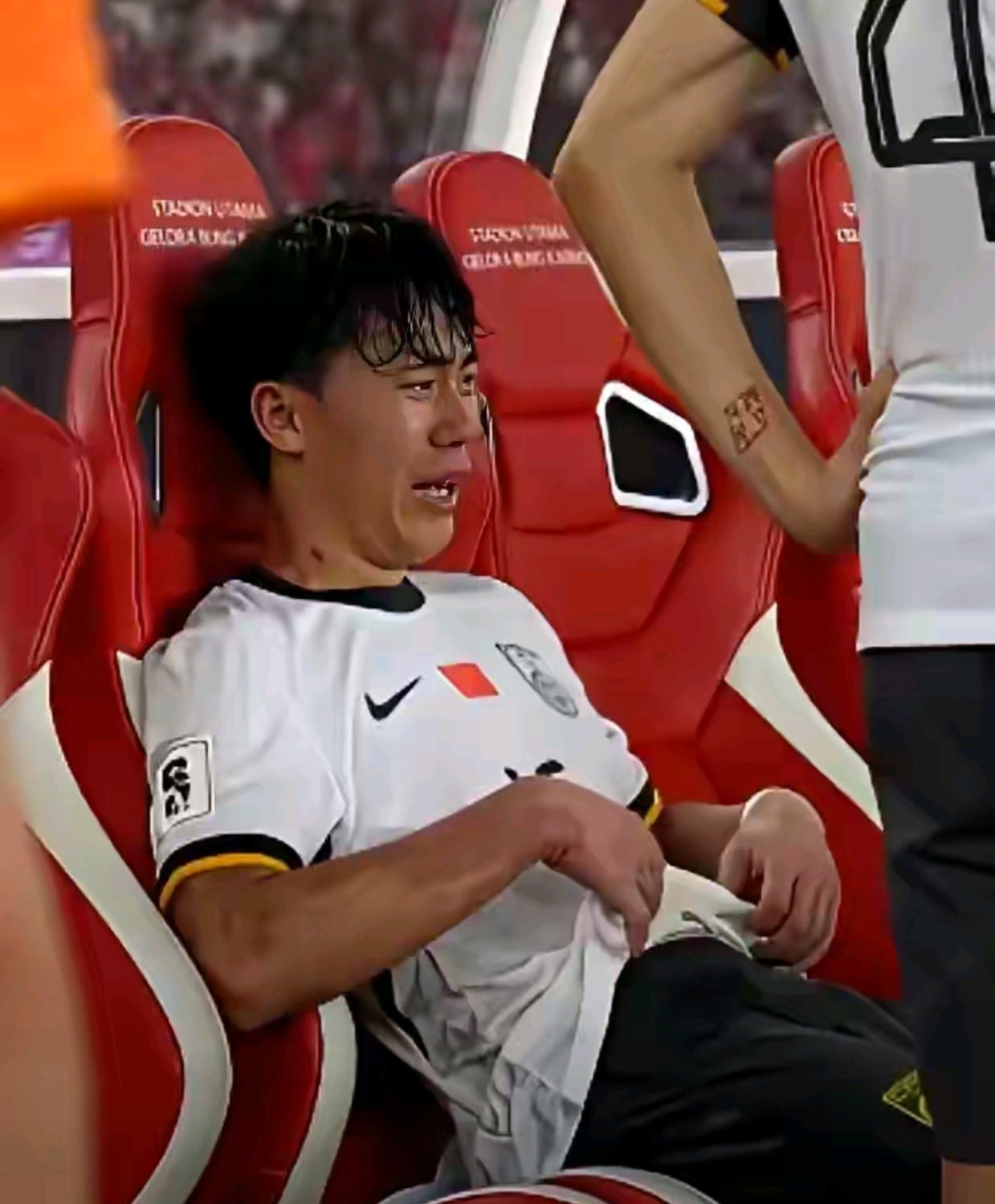 关于国足评分：颜骏凌张玉宁表现尚可后腰表现难如人意的信息