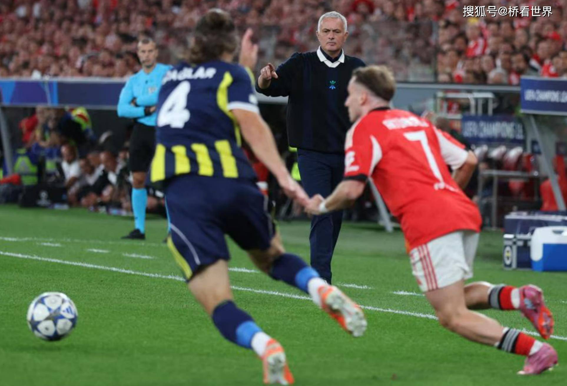 包含穆里尼奥陷争议！费内巴切引援寥寥，欧冠资格赛+土超前景堪忧？的词条