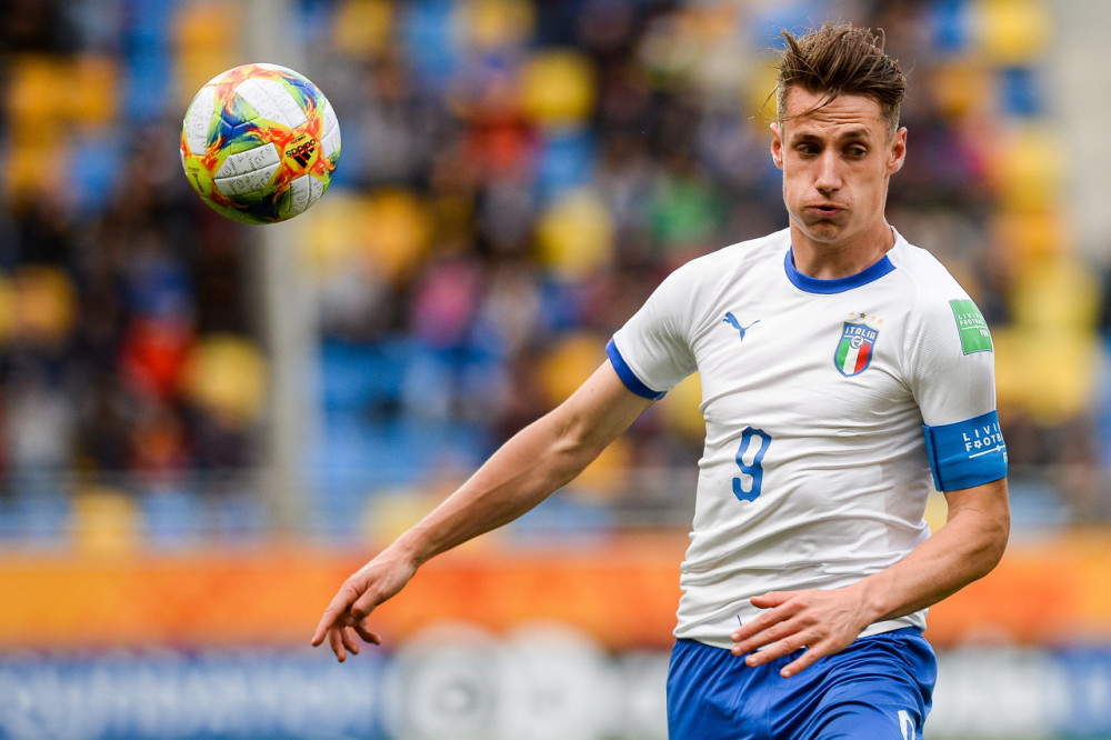 热那亚已与米兰进行初步电话沟通，询问科隆博信息的简单介绍