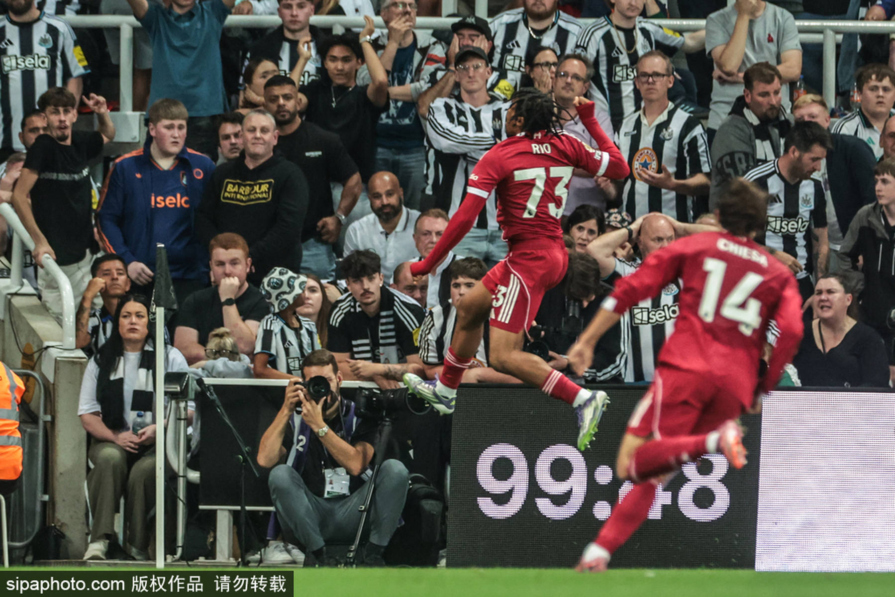 0-1！利物浦倒下，三连胜没戏，创15年耻辱纪录，4人退赛，难进欧冠的简单介绍