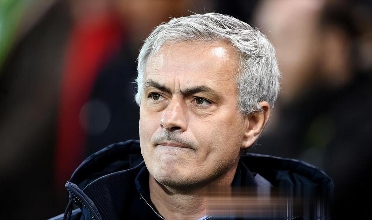 关于土媒集体传递穆里尼奥的不满，欧冠报名剩10天，的信息