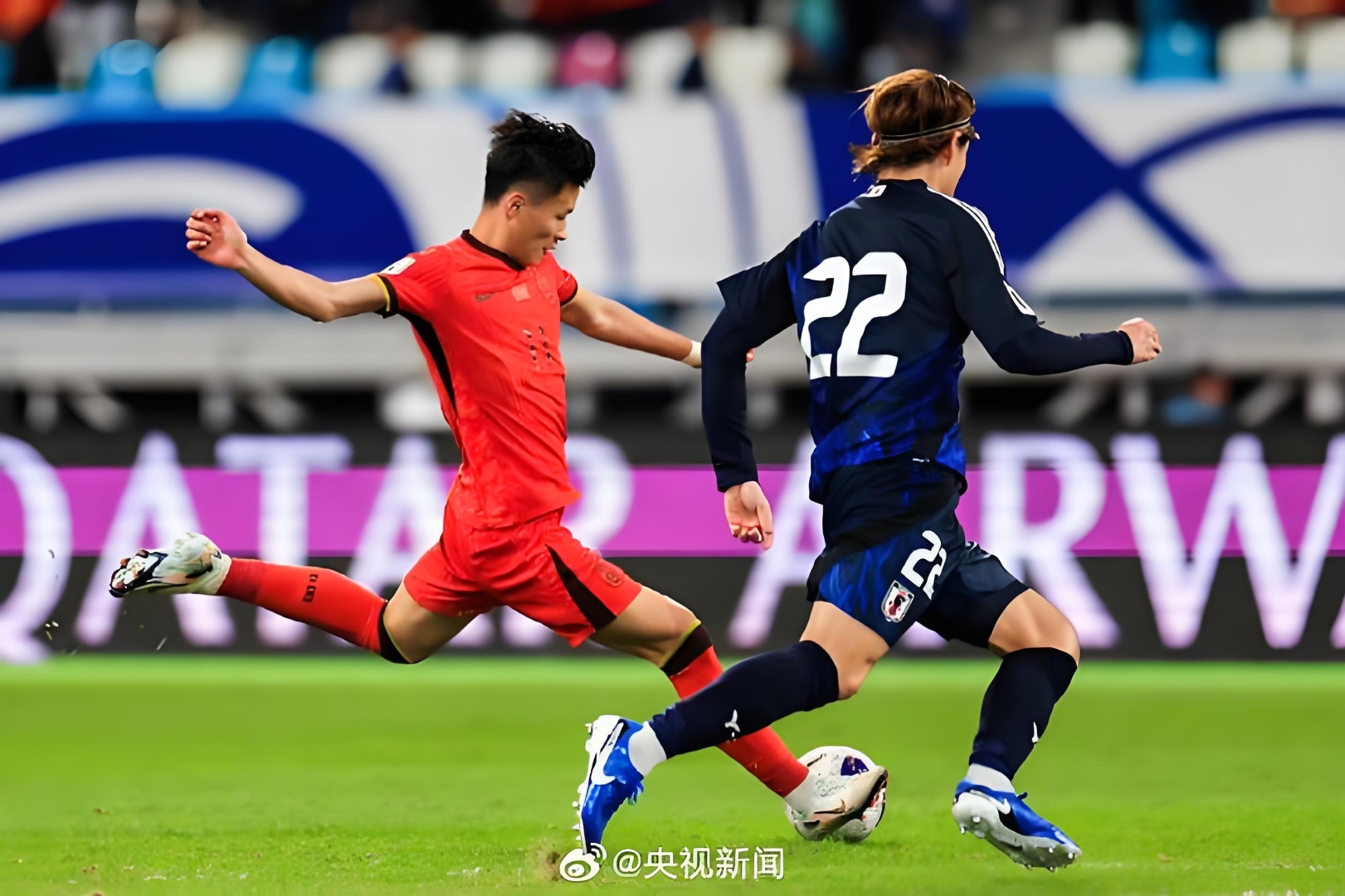 包含怎么踢都踢不过！国足面前，日本队如镜子般的词条