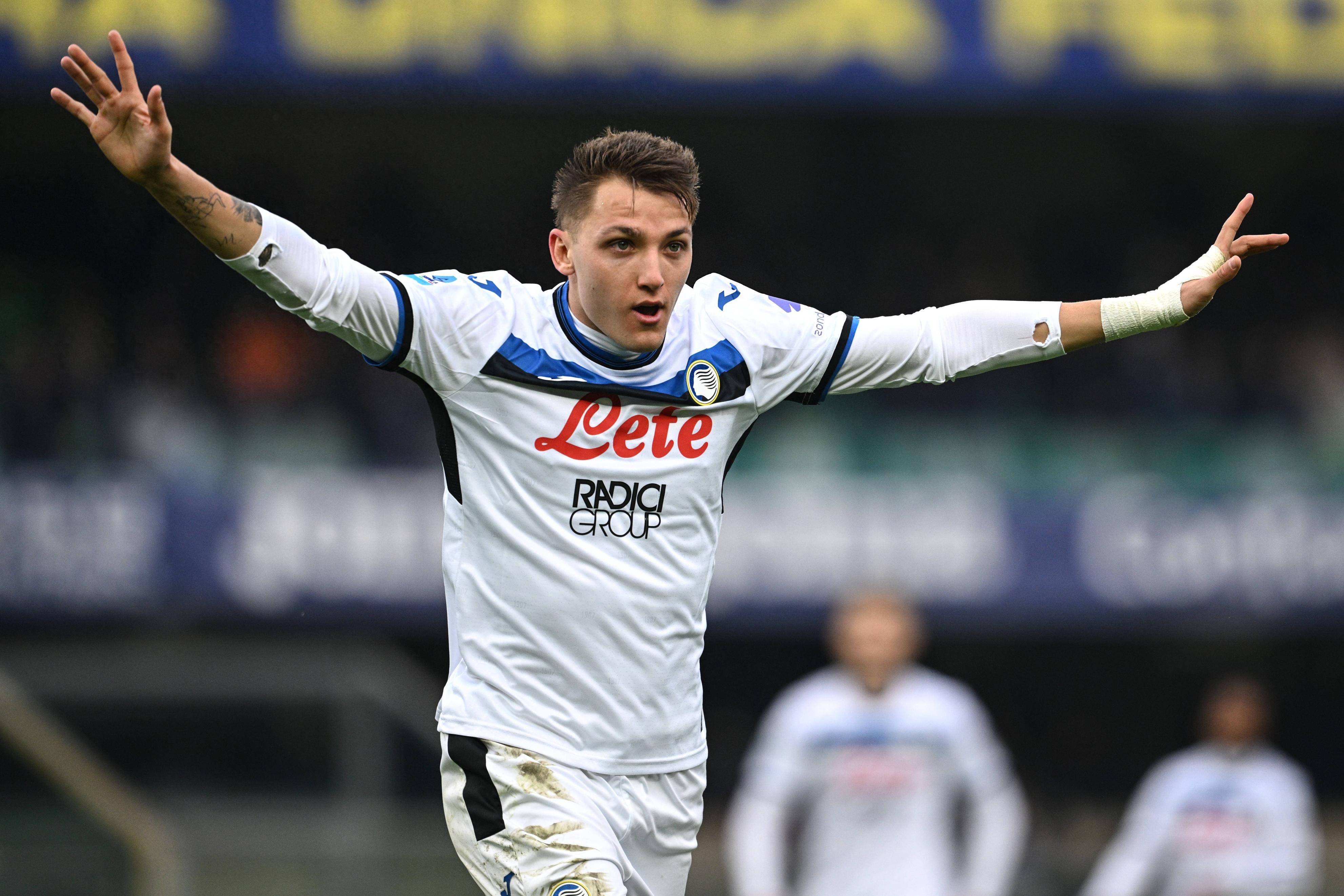 包含一日意甲动向:米兰开出极高薪资续约他,国米转会窗买边后卫新人的词条 包含一日意甲动向:米兰开出极高薪资续约他,国米转会窗买边后卫新人的词条