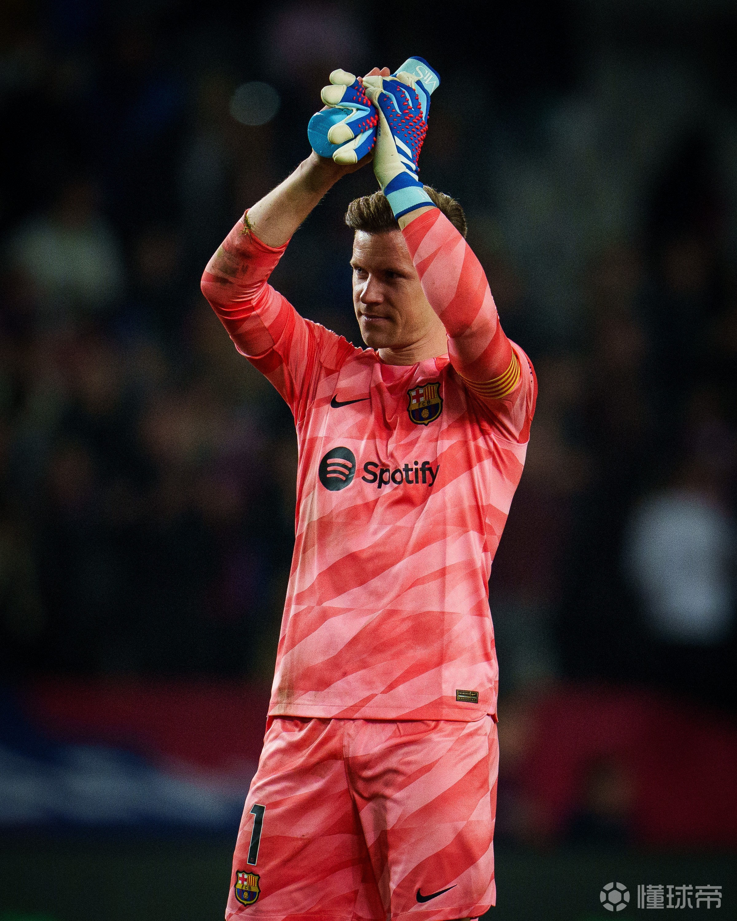 包含装病缺席训练？巴萨认定特尔施特根只是小小不适，并无大伤病的词条