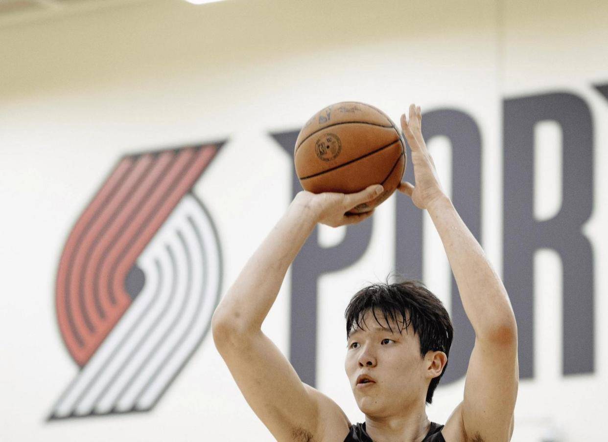 关于杨瀚森场均10分5板2.3帽屡次贡献惊艳妙传的信息