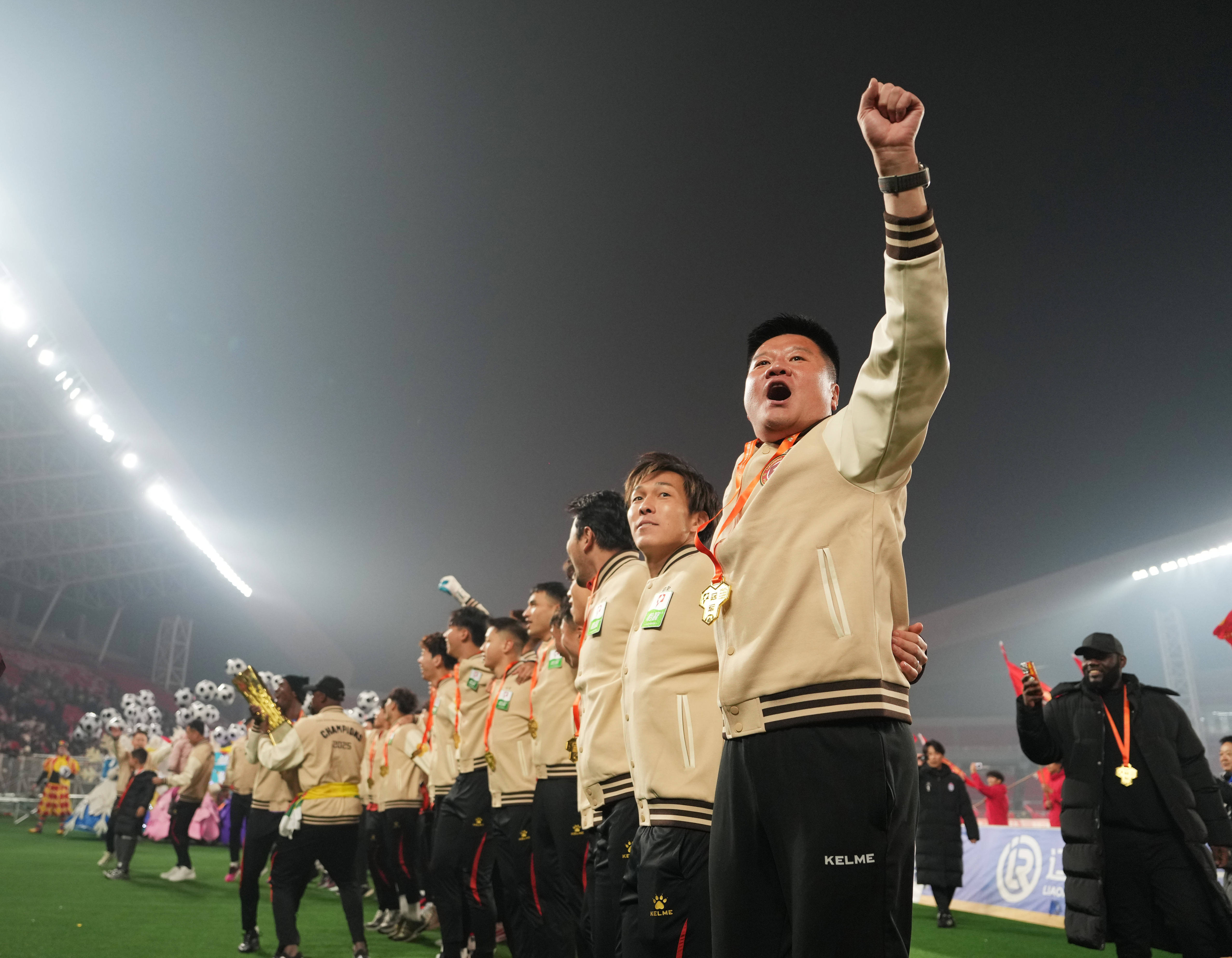 关于中甲第16轮杀疯了！广州豹0-2铁人1-0铜梁龙4-3绝杀，积分的信息