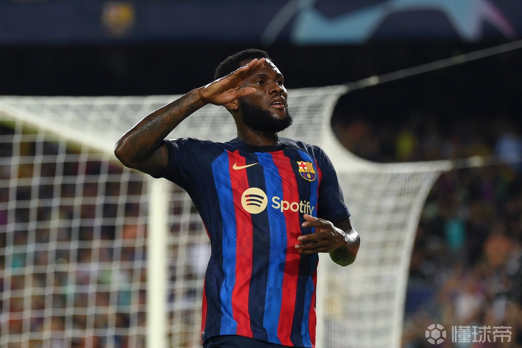 关于巴萨申请欧冠首轮客场作战，为改造新球场的信息