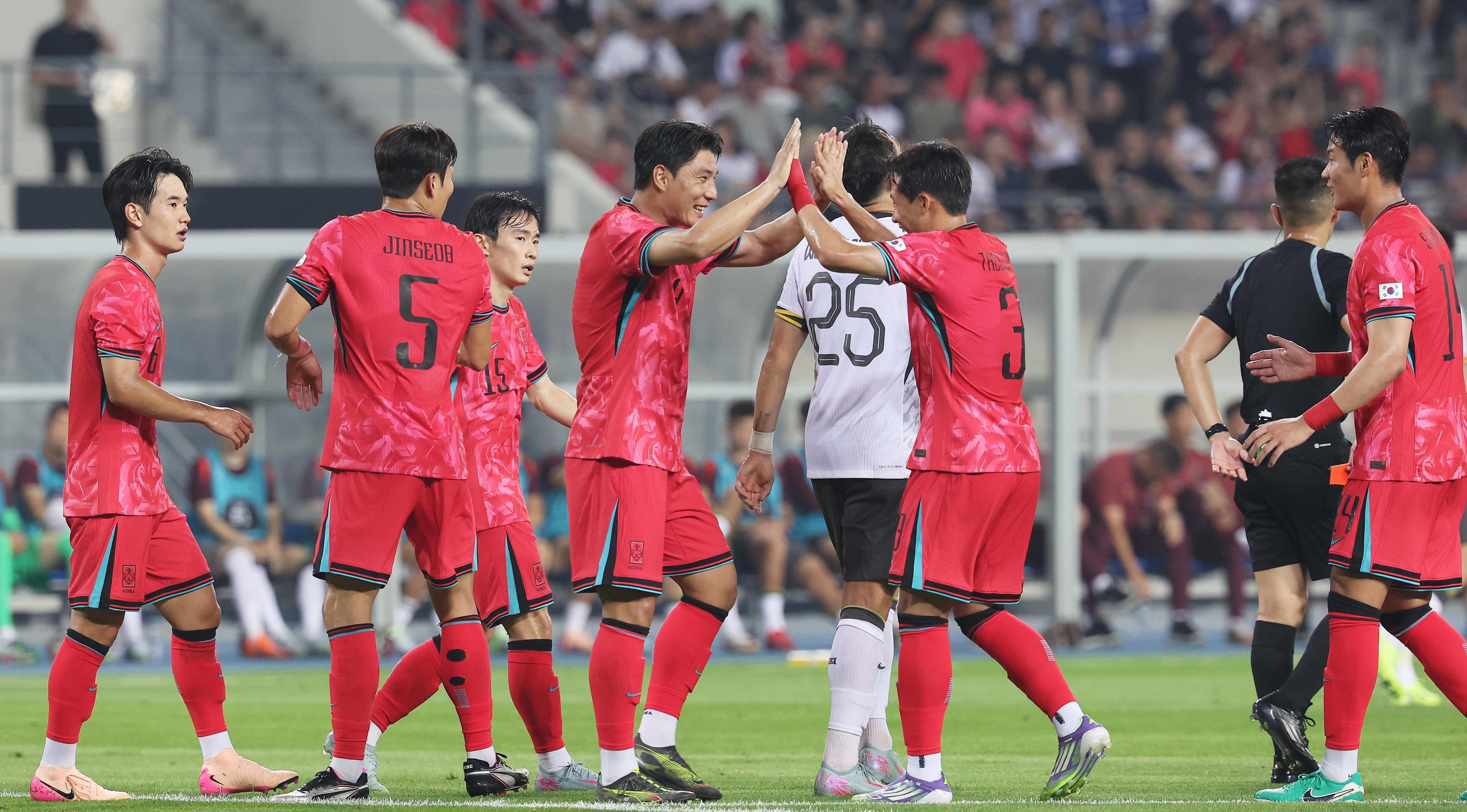 韩国对阵日本，燃烧东亚足球热情，争夺亚洲之巅的简单介绍