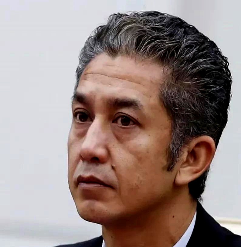 关于武什科维奇父亲：不清楚热刺对他的定位，他会留的信息