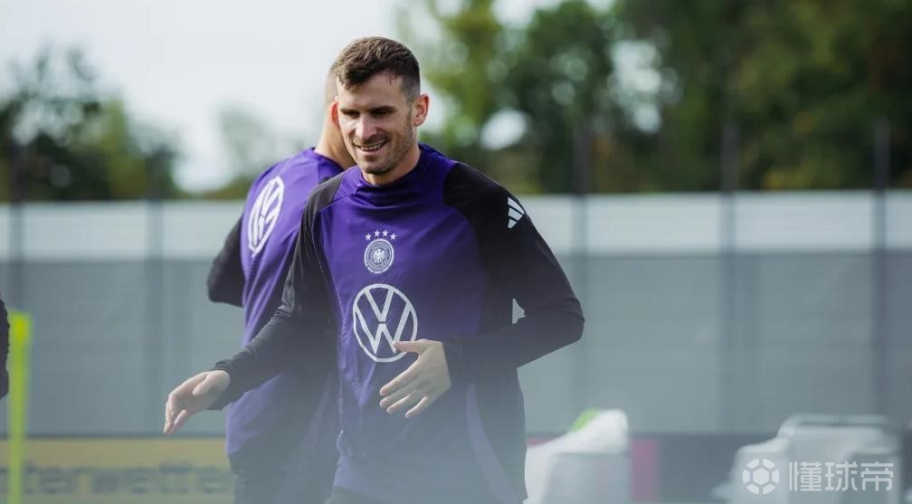 德国中场格罗斯将重返布莱顿