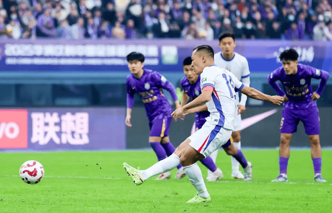 申花官方：吴曦、朱辰杰等五人续约艾迪、路易斯等五人离队的简单介绍