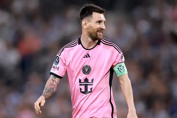 关于梅西2射1传迈阿密5-1逆转近7轮12球+5助攻的信息