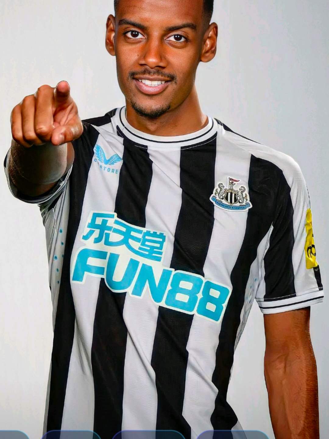 纽卡主帅：目前没任何球队对伊萨克报价他仍是我们的的简单介绍