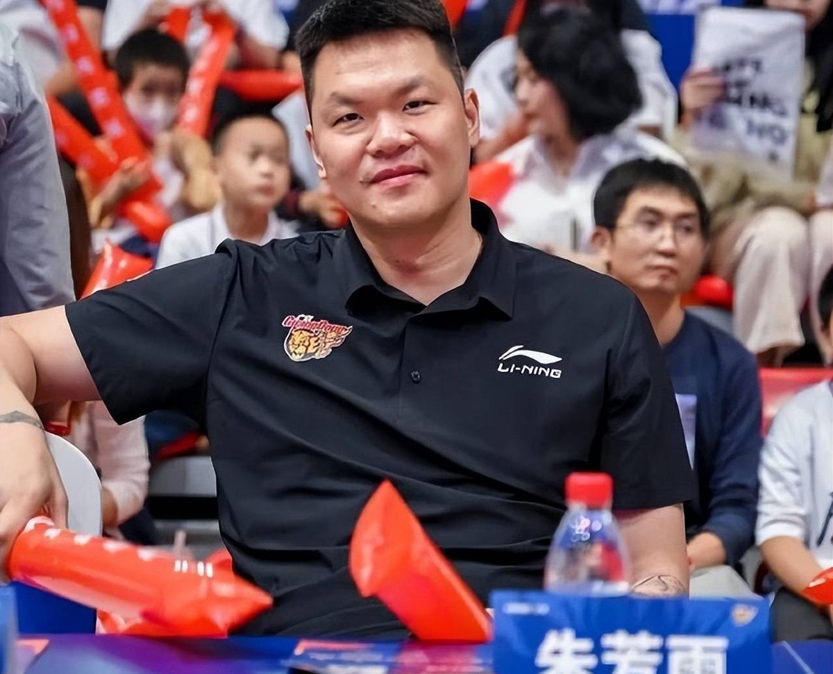 包含CBA最新消息！广东男篮又伤主力，辽宁无换外援计划，新疆官宣裁员的词条