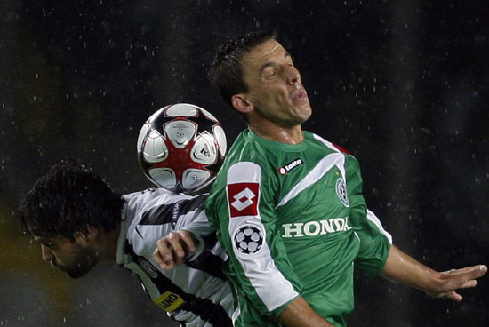 包含伤病&直红，特拉维夫马卡比欧冠资格赛不到半场的词条