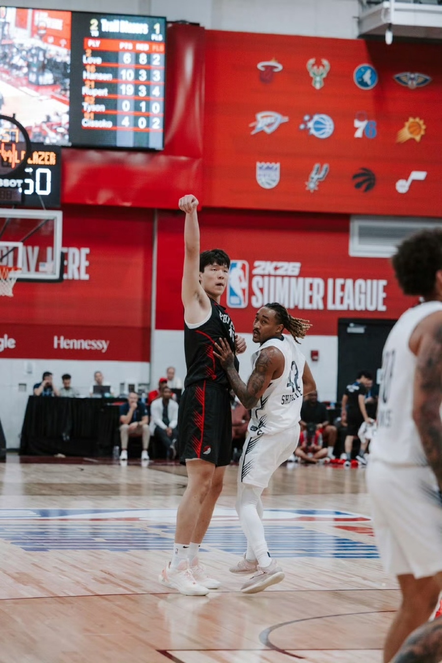 杨瀚森8+8+5+3篮板创新高开拓者击败火箭的简单介绍