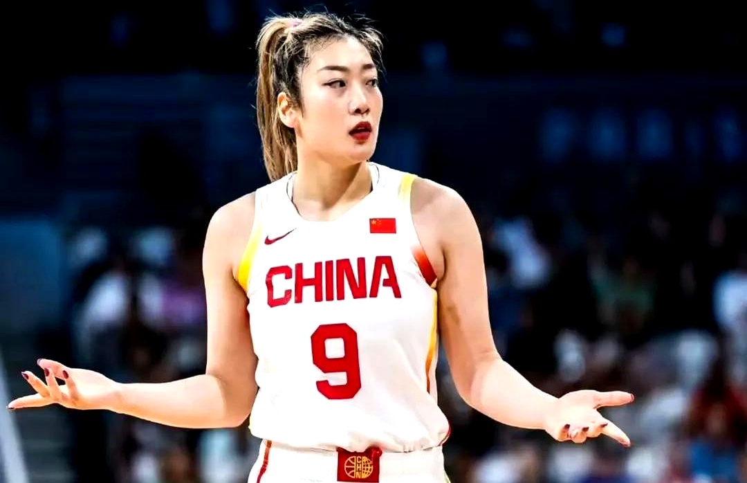 21年女篮亚洲杯回顾：李月汝16分11板，中国不敌日本的简单介绍