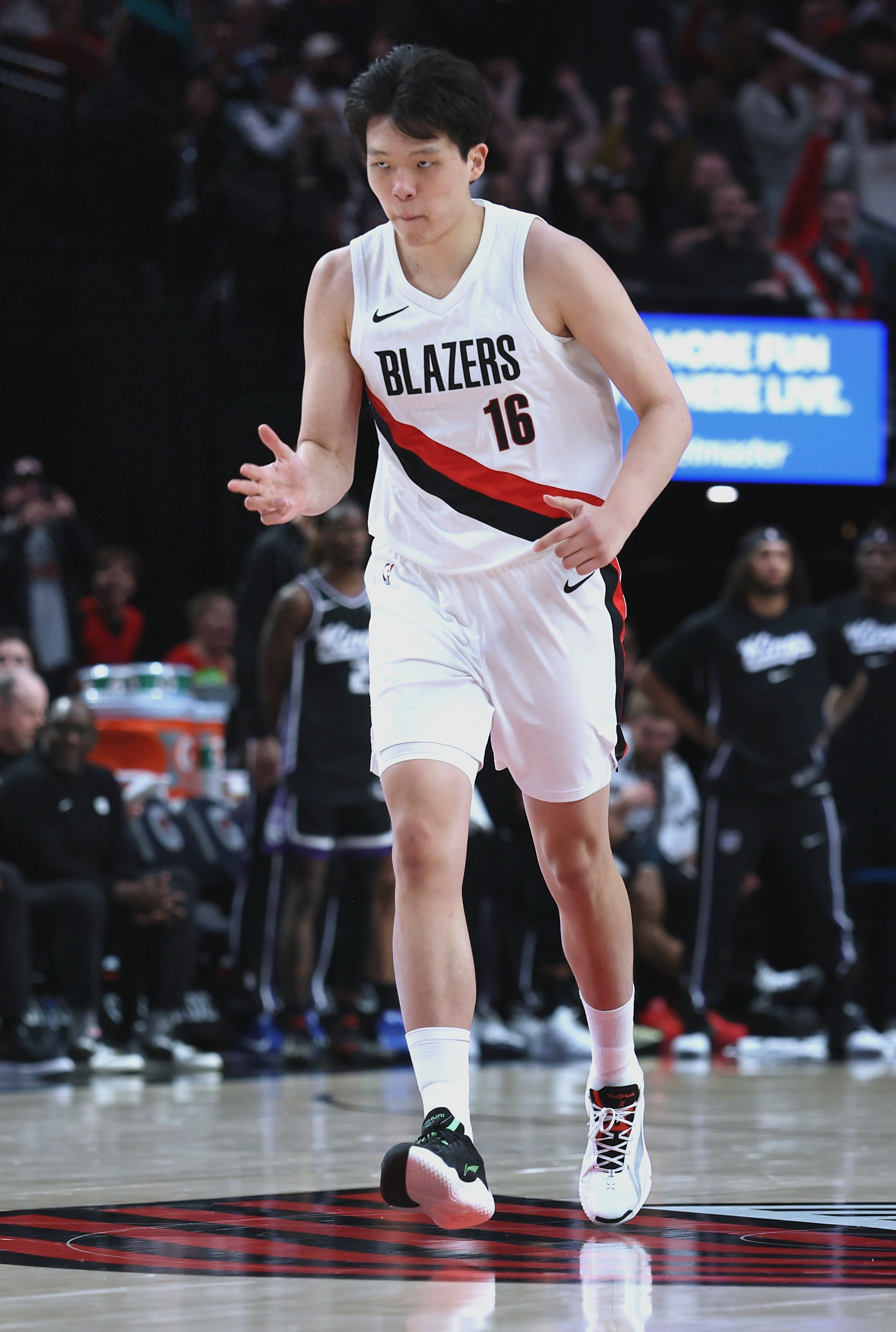 关于杨瀚森连续3场出战10分钟以上比赛参与度仍有极大空间的信息