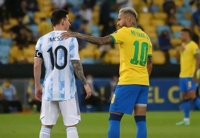 包含1:4惨败和0:6惨败！两场比赛被狂灌10球，五星巴西被阿根廷压着打的词条