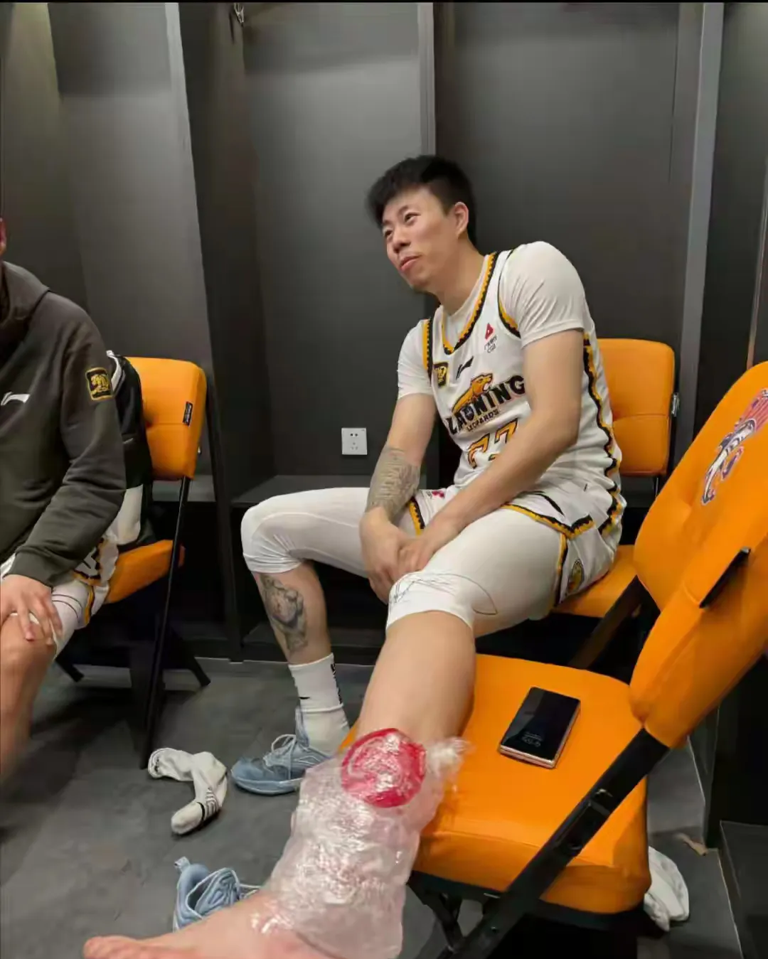 包含张镇麟：辽宁只是名义上的客场会用好表现回馈球迷的词条