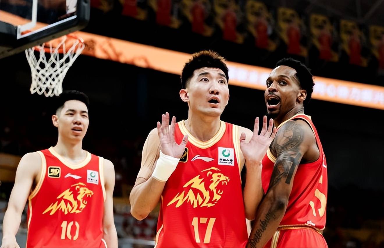 包含19:35直播CBA：北京VS广厦山东VS山西等8场的词条