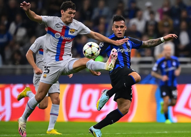 欧足联视察过诺坎普施工进度，怀疑能否赶的简单介绍