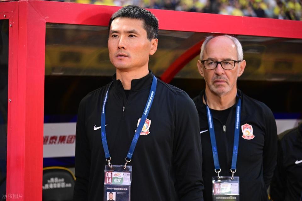 国足新帅邵佳一即将开启首期集训，四名“大龄”新人入选让人略感意外的简单介绍