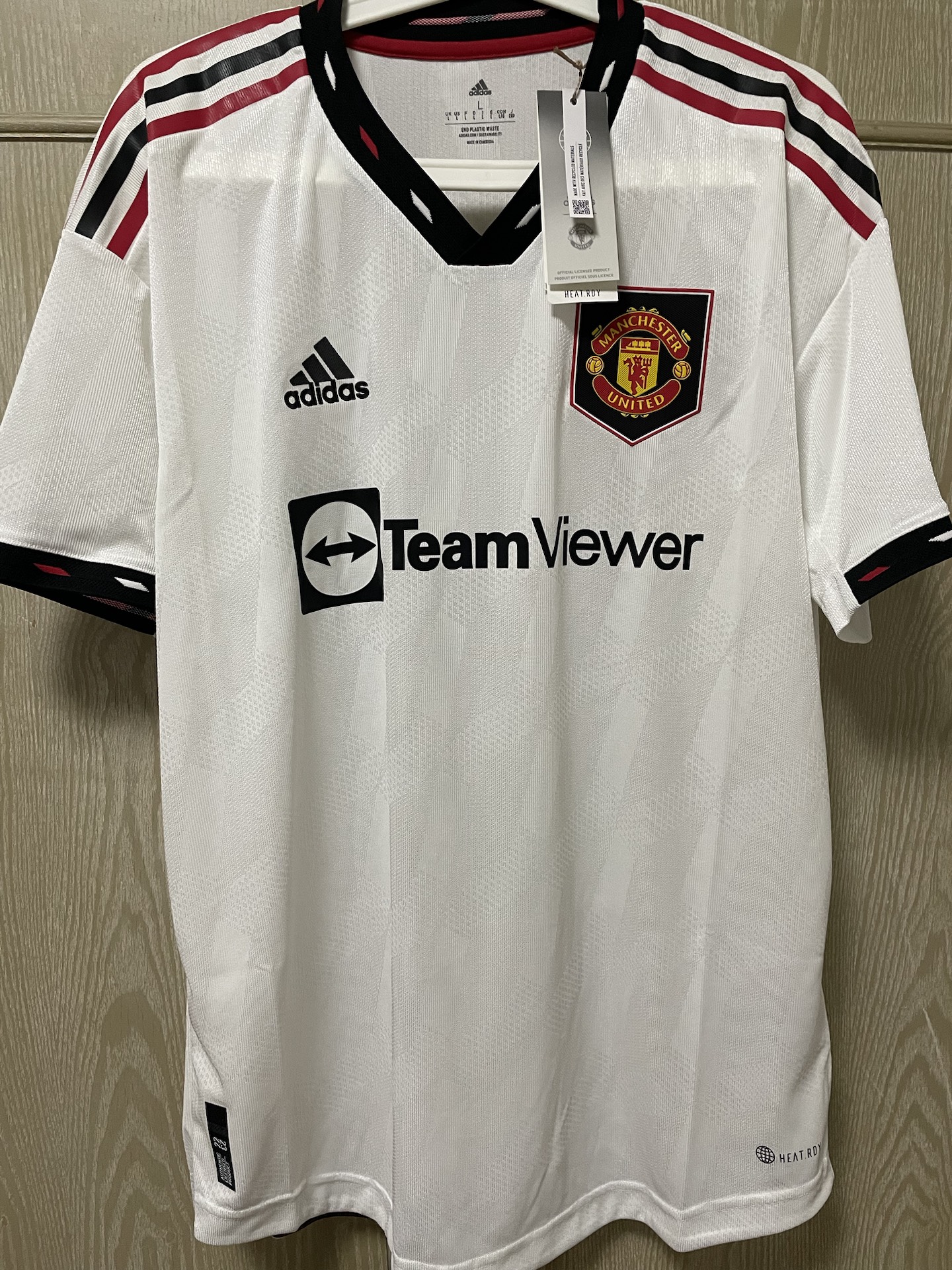 关于曼联主场、客场球员版球衣&amp;部分杯赛字到货啦~的信息