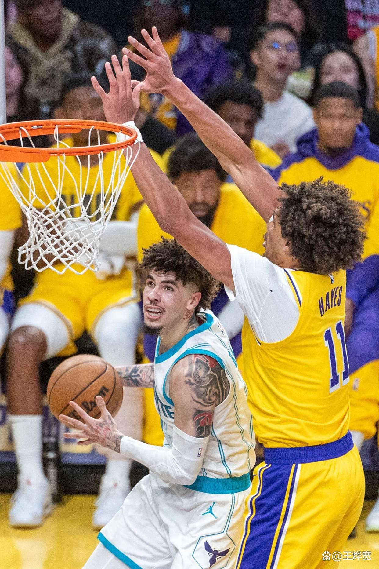 关于黄蜂夺得夏联冠军4号秀轰21分荣膺决赛MVP的信息