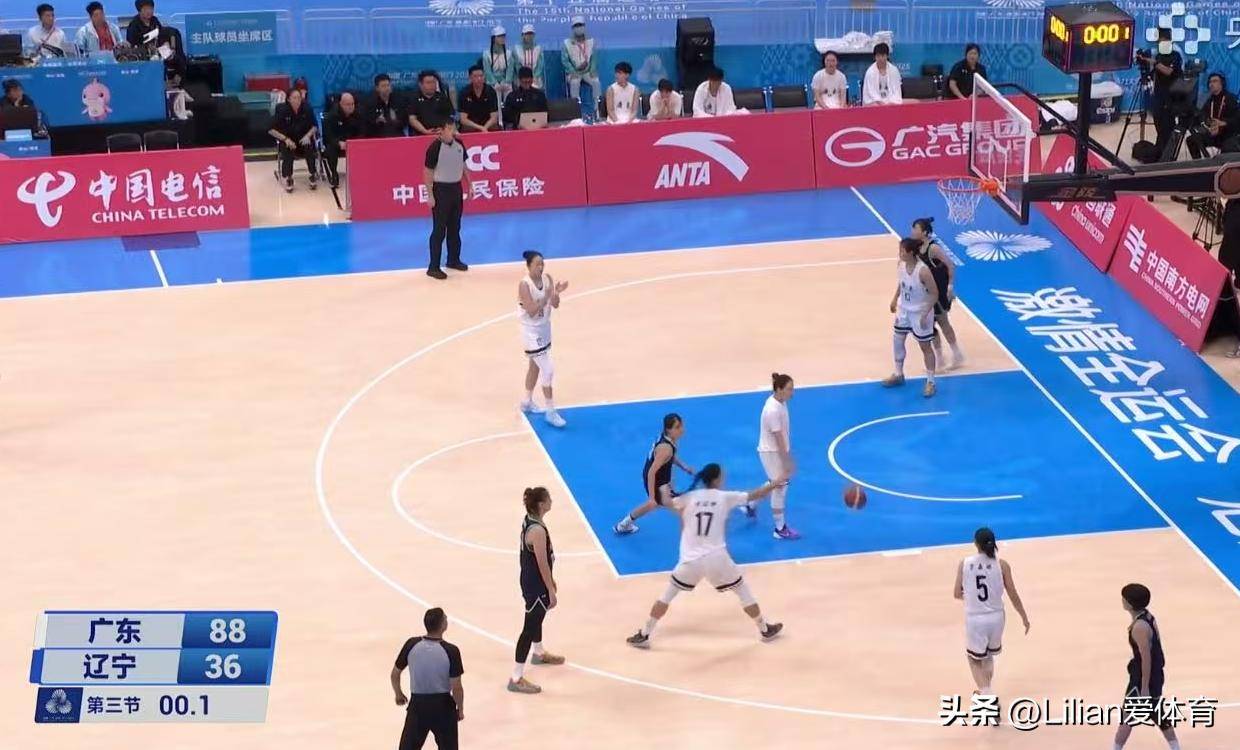 关于轻松！杨舒予16分钟得分上双王思雨7助攻盘活进攻的信息