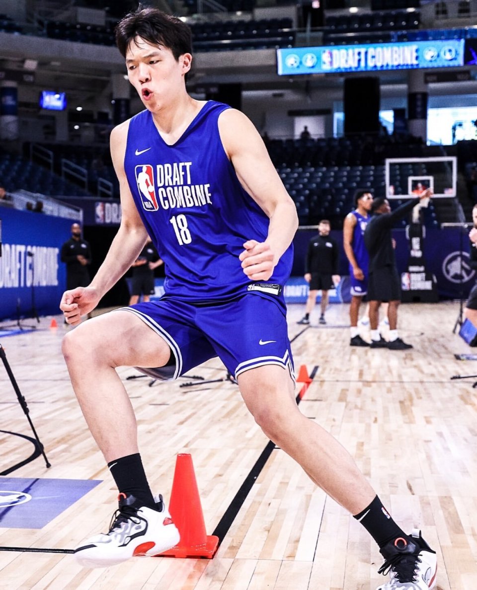 关于杨瀚森给所有人留下深刻印象他会是开拓者长期计划的信息