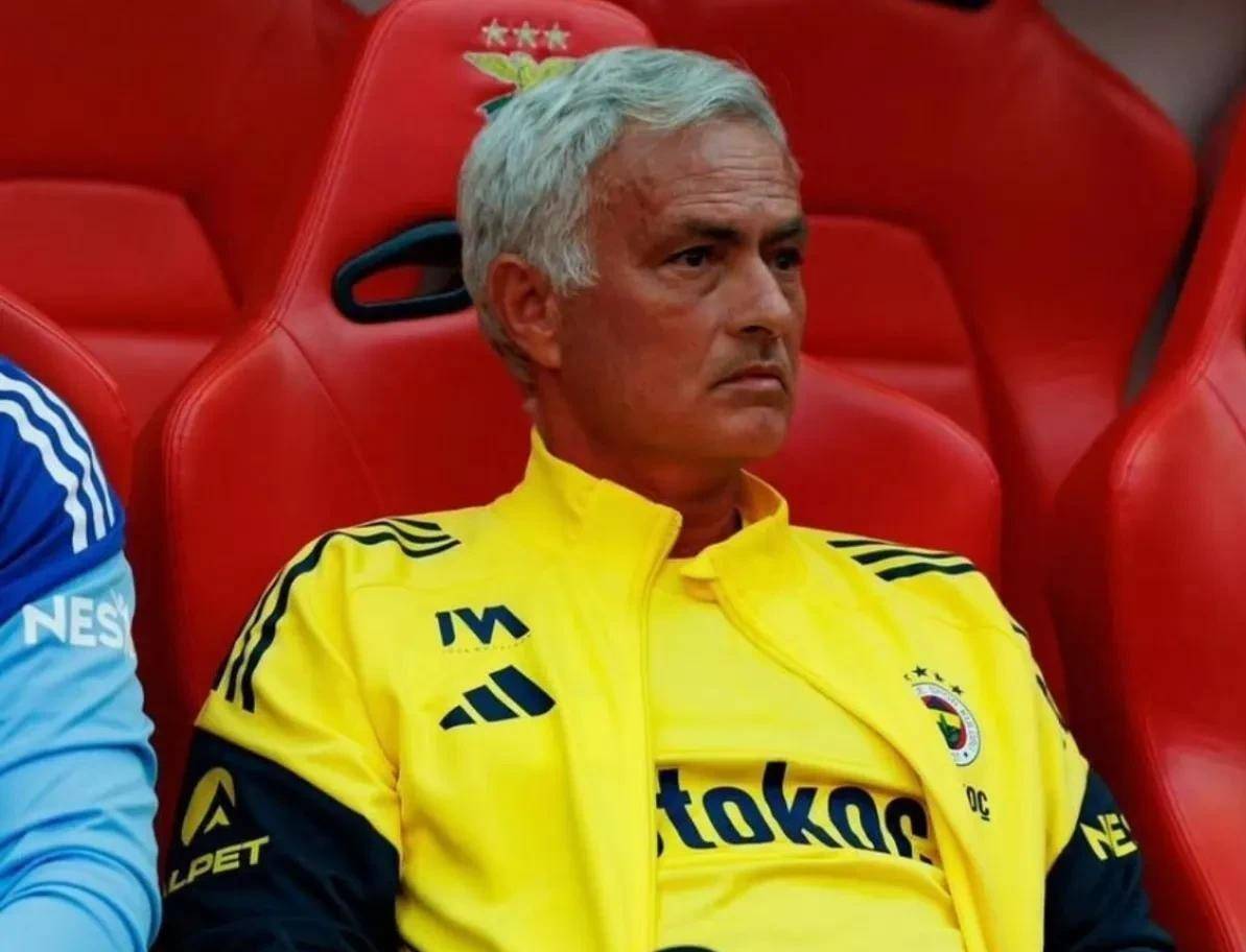 3-1后！让穆帅争2有望：本菲卡半程不败+差对手3分，前二进欧冠的简单介绍