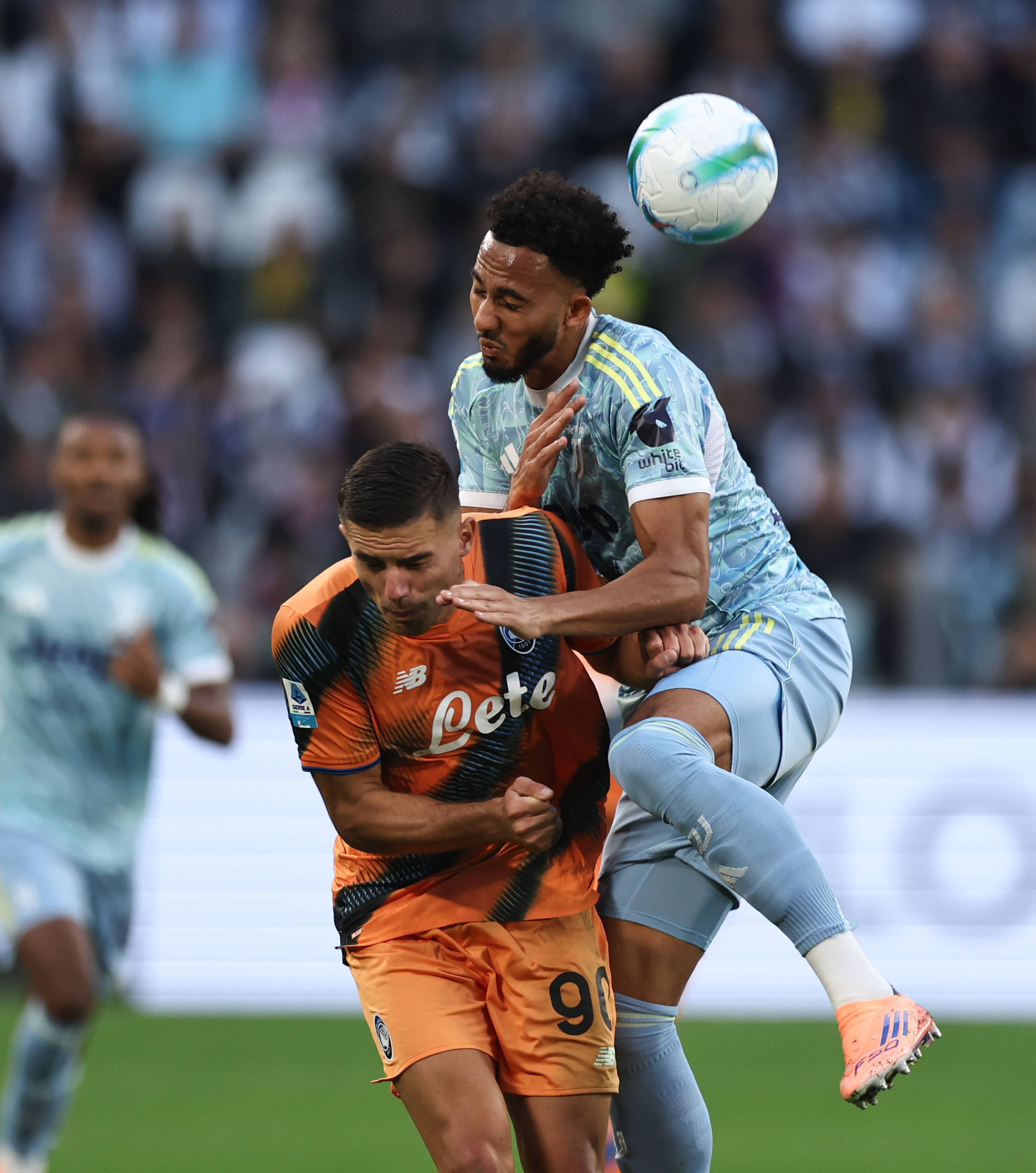 意甲最新积分战报争4激烈！罗马不敌亚特兰大被尤文挤出前4的简单介绍