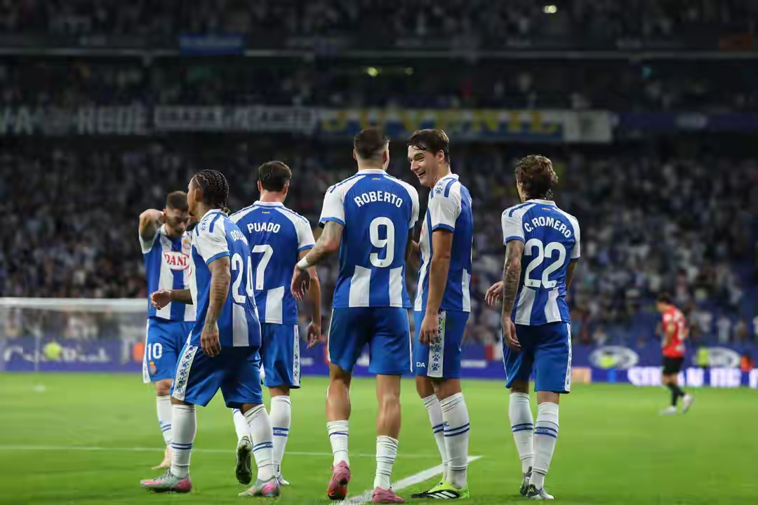 包含西甲综合：“加泰罗尼亚德比”巴萨客胜西班牙人的词条