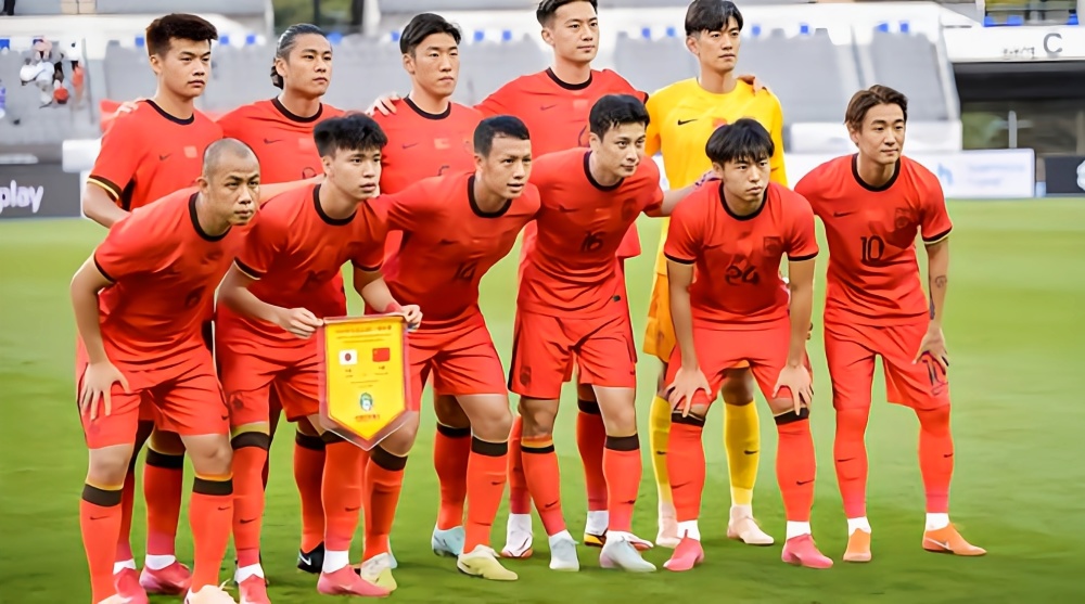 中国vs中国香港：塞尔吉尼奥、王钰栋首发，徐新、吾米提江出战的简单介绍