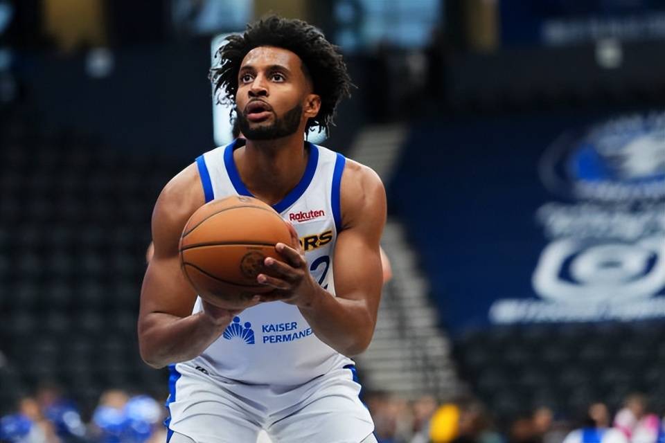 豪取17分17篮板6盖帽，勇士二队内线新援展现极强场上统治力的简单介绍