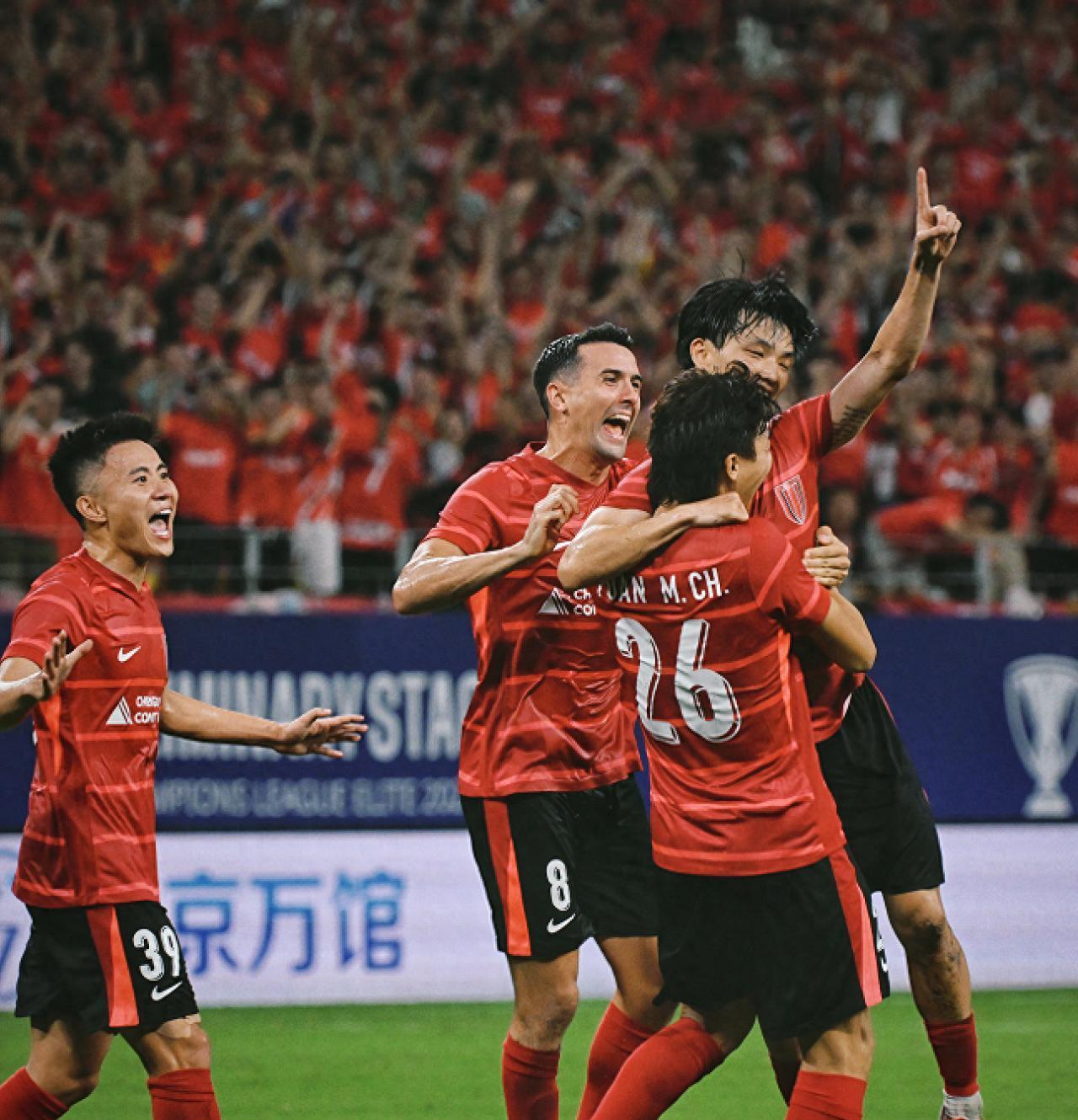 包含成都蓉城中甲第4冲超，3年亚冠4年争冠，这支球队凭的是什么？的词条