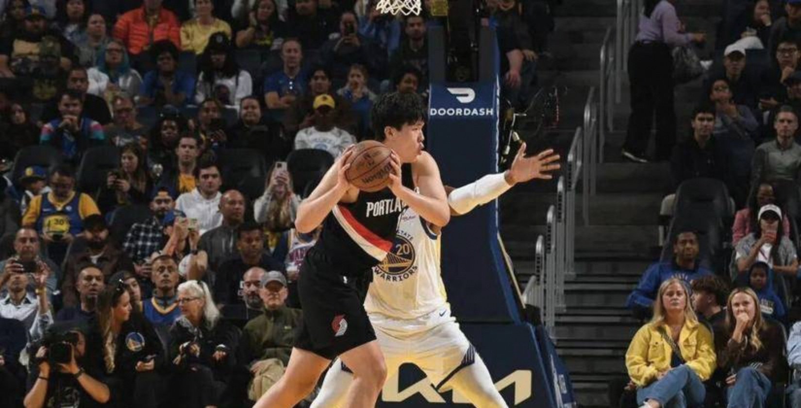 关于杨瀚森赛季防守最靠谱一战？但关键时刻他仍被弃用的信息